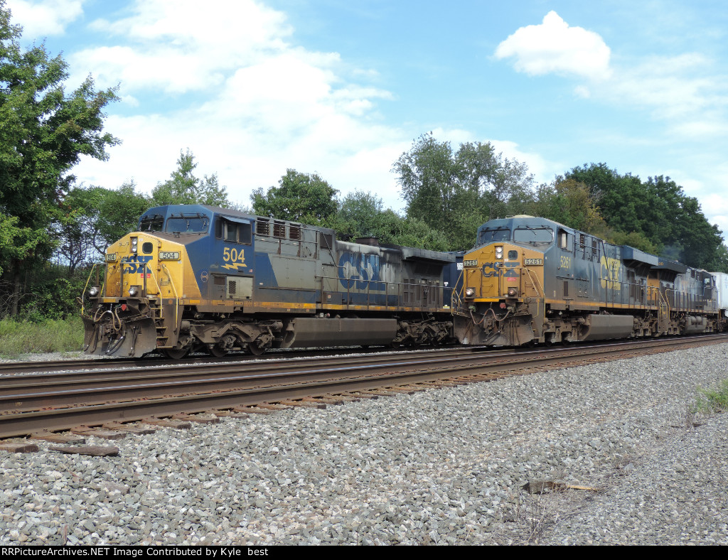 CSX 5261 on I009 